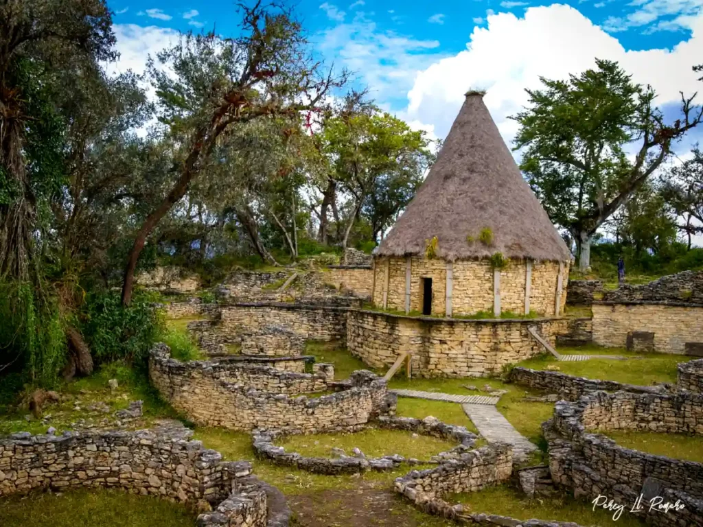 La fortaleza de Kuélap en Chachapoyas es uno de los sitios turísticos de la sierra del Perú construido por la cultura Chachapoya