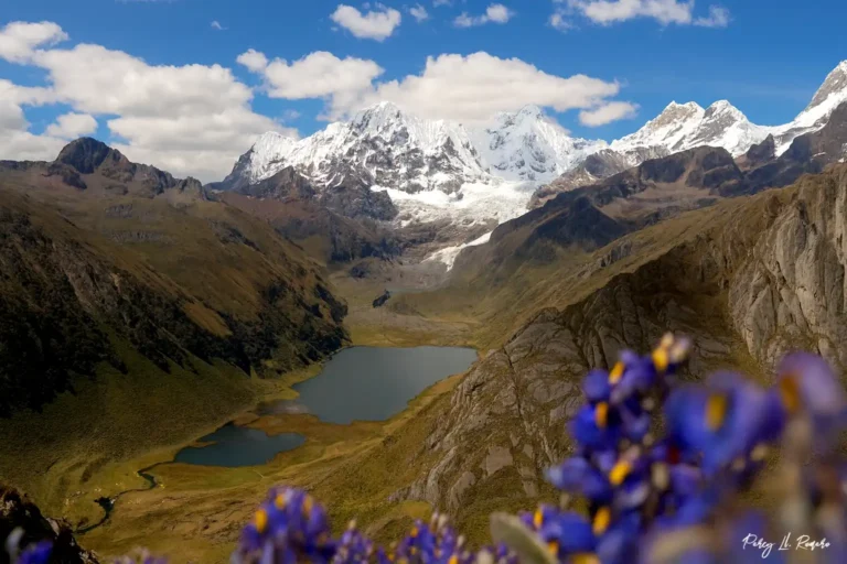 Vista aérea del parque nacional del Huascarán, uno de los lugares turísticos de la sierra peruana