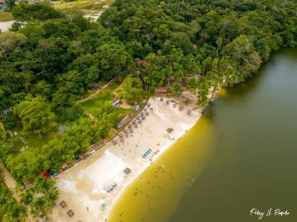 Playas fluviales, paisajes de la selva